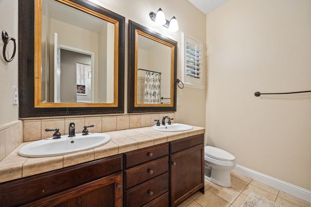 6065 N Sycamore Avenue, Fresno, CA 93723