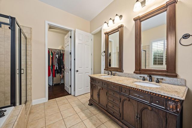 6065 N Sycamore Avenue, Fresno, CA 93723