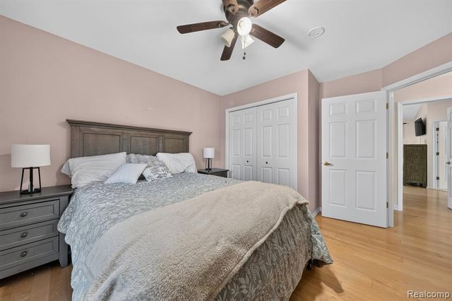 3712 Seney Drive, Lake Orion, MI 48360