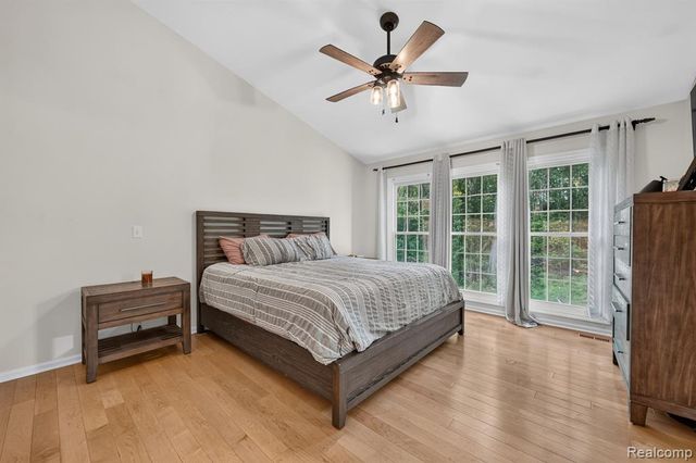 3712 Seney Drive, Lake Orion, MI 48360