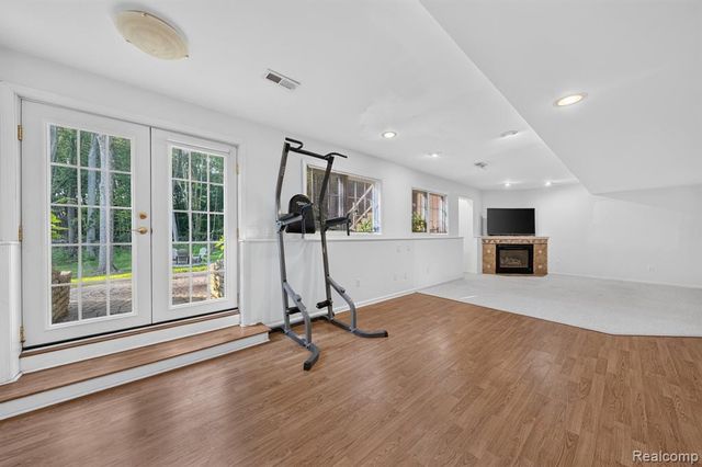 3712 Seney Drive, Lake Orion, MI 48360