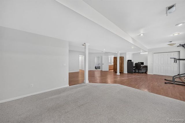 3712 Seney Drive, Lake Orion, MI 48360