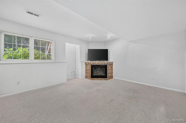 3712 Seney Drive, Lake Orion, MI 48360
