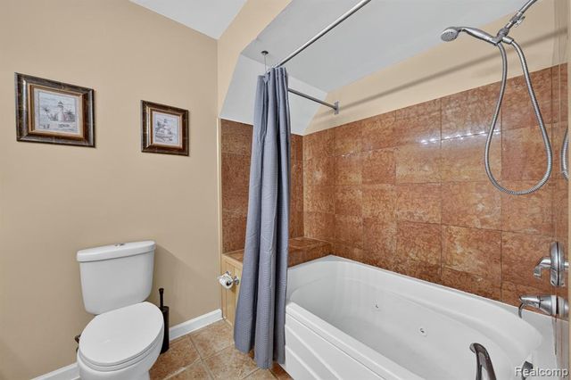 3712 Seney Drive, Lake Orion, MI 48360