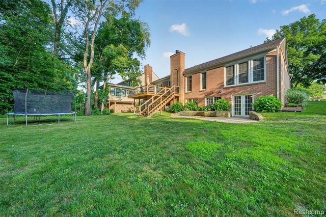 3712 Seney Drive, Lake Orion, MI 48360