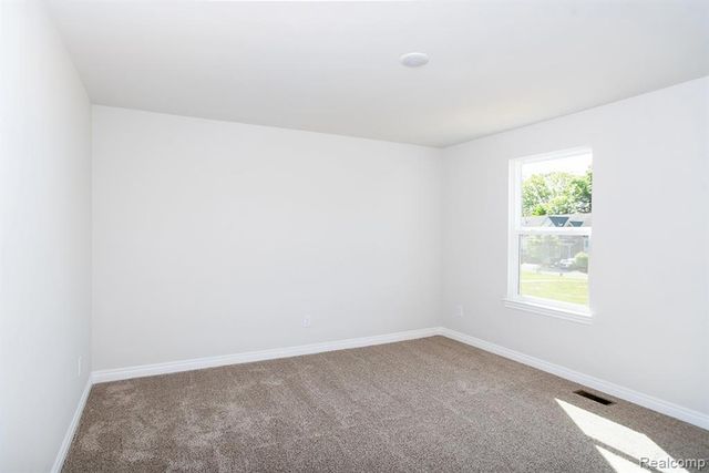 12 Grandview Ci Grandview Circle 58, White Lake, MI 48386