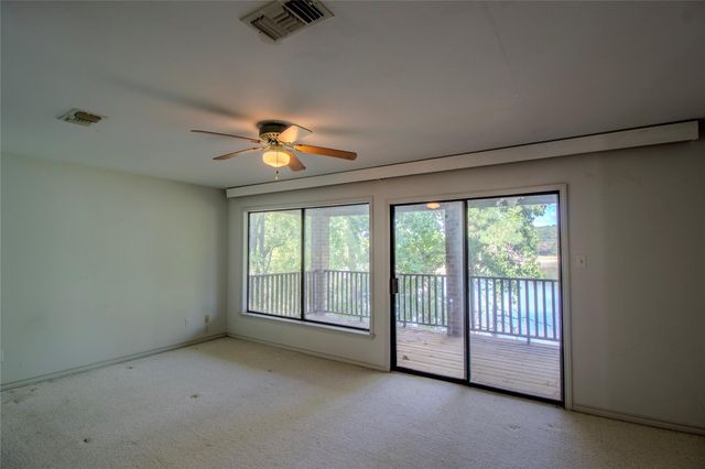 1630 Green Briar Drive, Huntsville, TX 77340