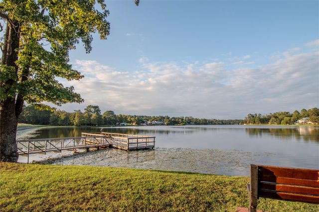 1630 Green Briar Drive, Huntsville, TX 77340