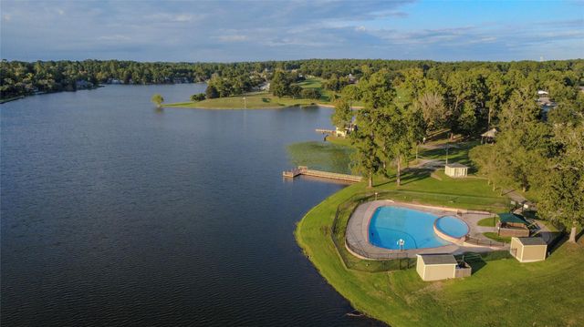 1630 Green Briar Drive, Huntsville, TX 77340
