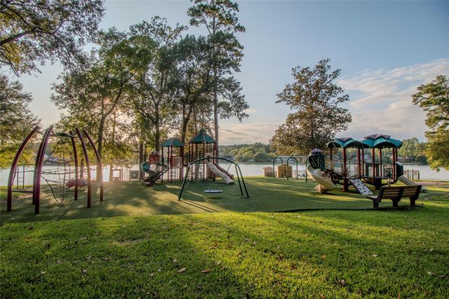 1630 Green Briar Drive, Huntsville, TX 77340