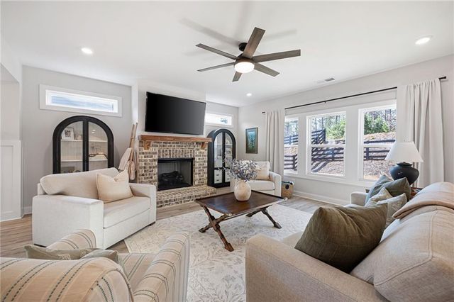 207 Mountain Ashe Lane, Dallas, GA 30132