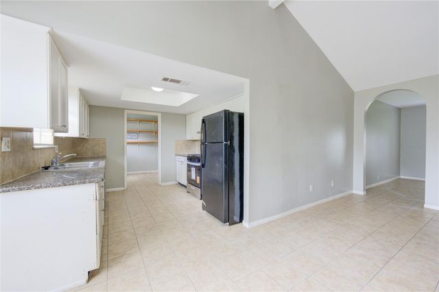 11707 Triola Lane, Houston, TX 77072