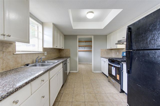 11707 Triola Lane, Houston, TX 77072