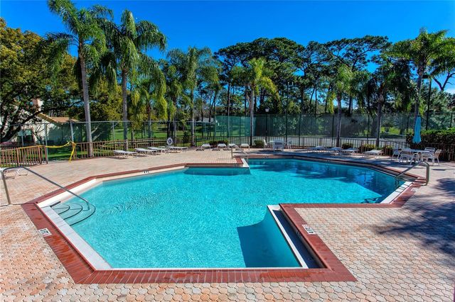 2411 BENTLEY DRIVE 2411, Palm Harbor, FL 34684
