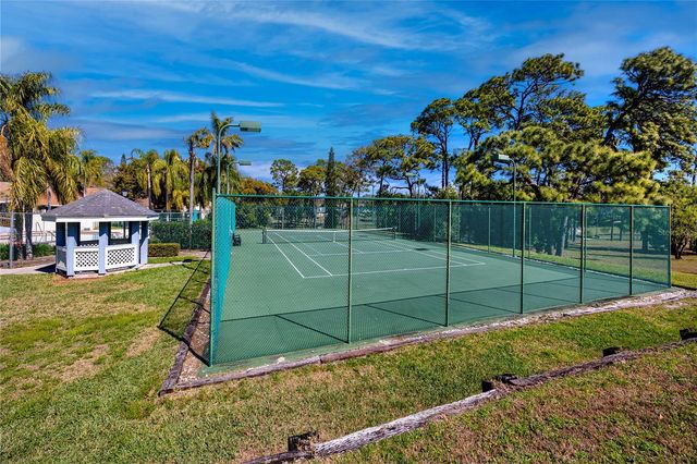 2411 BENTLEY DRIVE 2411, Palm Harbor, FL 34684