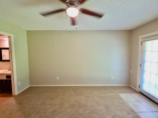 1310 Ray Berglund BLVD A, Round Rock, TX 78664