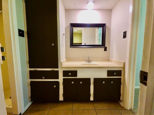 1310 Ray Berglund BLVD A, Round Rock, TX 78664