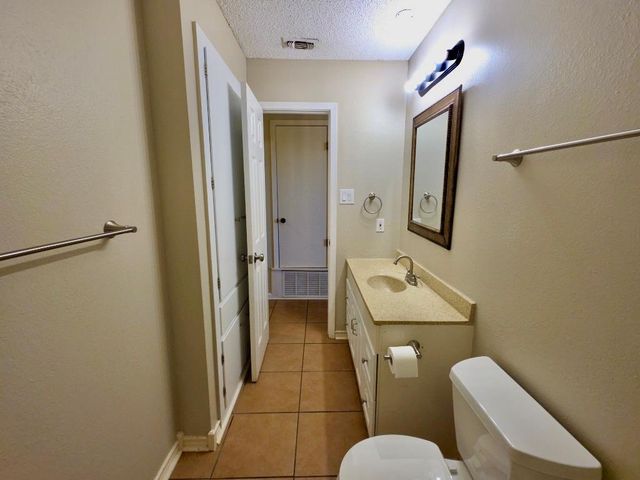 1310 Ray Berglund BLVD A, Round Rock, TX 78664