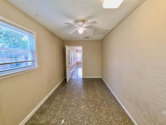 1310 Ray Berglund BLVD A, Round Rock, TX 78664