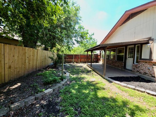 1310 Ray Berglund BLVD A, Round Rock, TX 78664