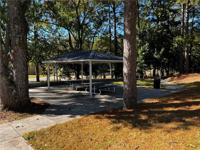 229 Victory SE Drive, Marietta, GA 30060