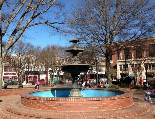 229 Victory SE Drive, Marietta, GA 30060