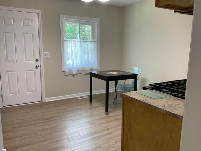 407 Old Farm Road, Moore, SC 29539