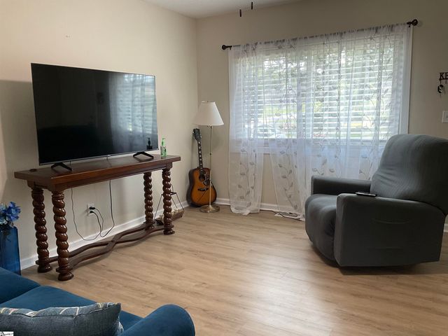 407 Old Farm Road, Moore, SC 29539