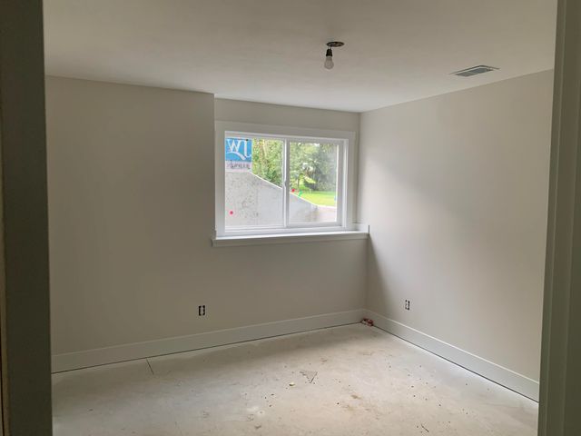 7054 Pinehurst Drive NE, Rockford, MI 49341
