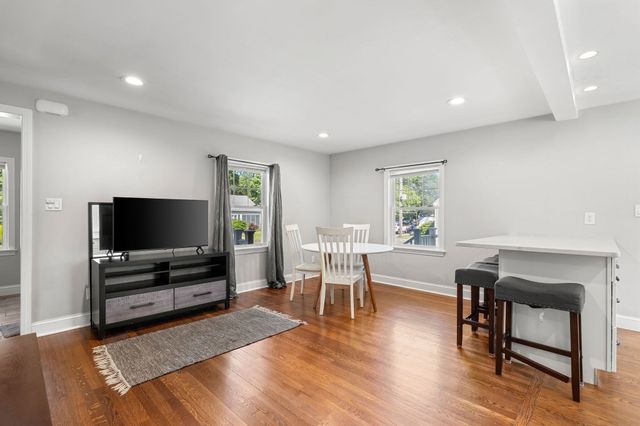 106 Lynnfield St, Peabody, MA 01960