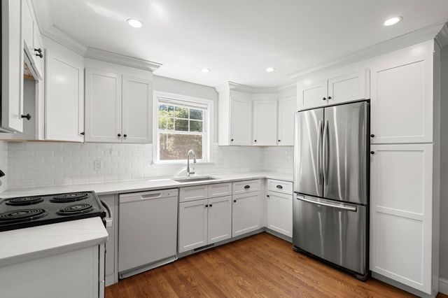 106 Lynnfield St, Peabody, MA 01960