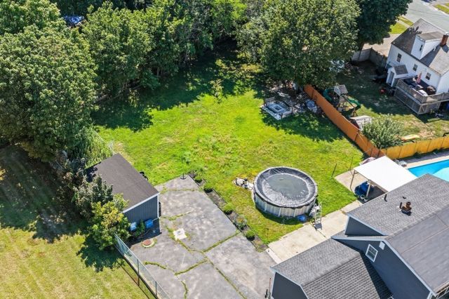 106 Lynnfield St, Peabody, MA 01960