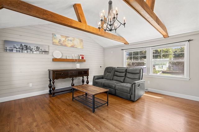 106 Lynnfield St, Peabody, MA 01960