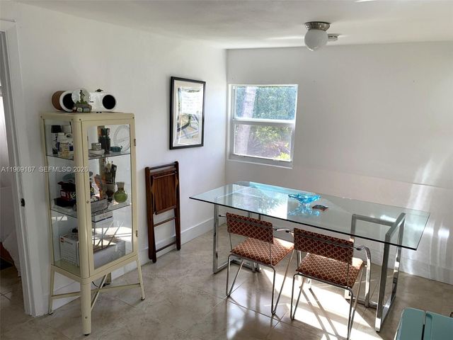 61 NW 53rd St, Miami, FL 33127