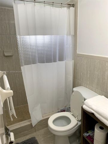 61 NW 53rd St, Miami, FL 33127