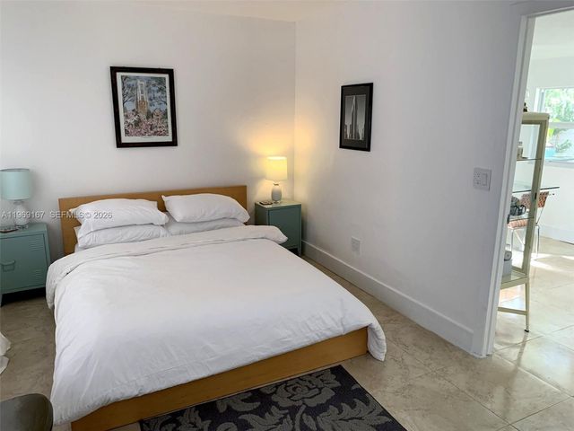 61 NW 53rd St, Miami, FL 33127