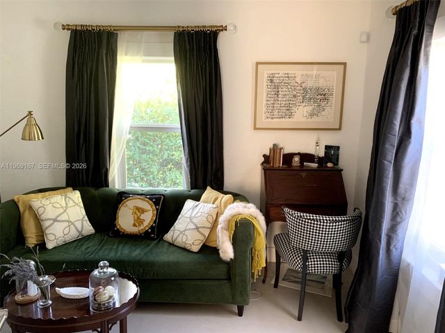 61 NW 53rd St, Miami, FL 33127