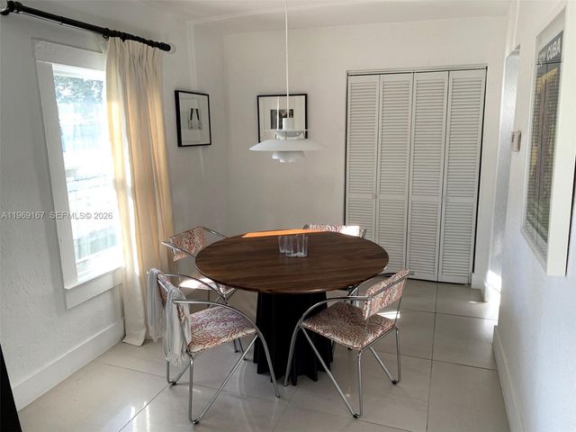 61 NW 53rd St, Miami, FL 33127