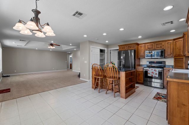 29600 S 660 Road, Grove, OK 74344