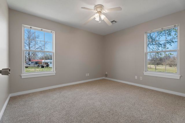 29600 S 660 Road, Grove, OK 74344