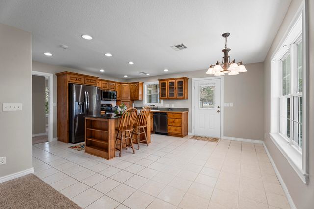 29600 S 660 Road, Grove, OK 74344