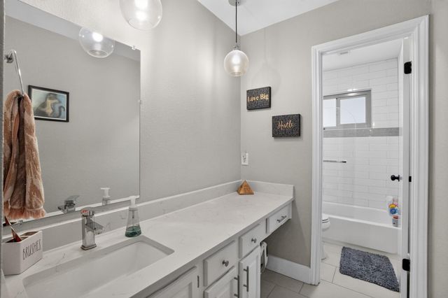 12607 Terra Nova LN, Austin, TX 78727