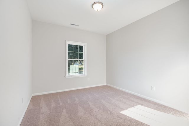 65 Bennington Ct, Georgetown, SC 29440