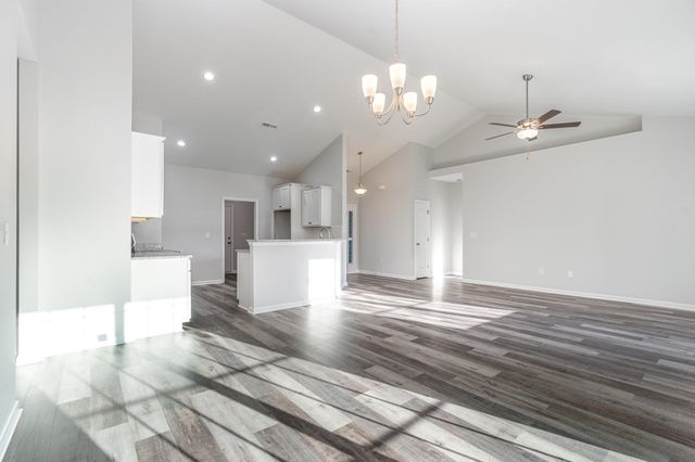 65 Bennington Ct, Georgetown, SC 29440