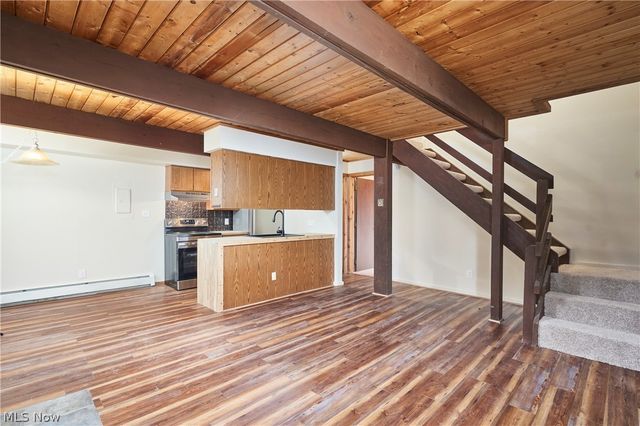 1722 Treetop Trail D, Akron, OH 44313