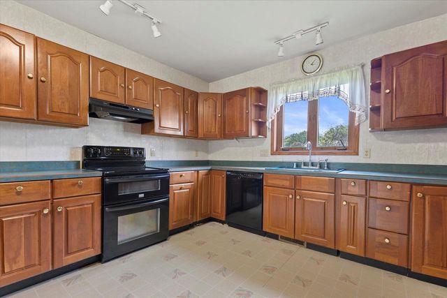 700 76th STREET, Franksville, WI 53126