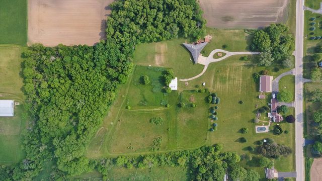 700 76th STREET, Franksville, WI 53126