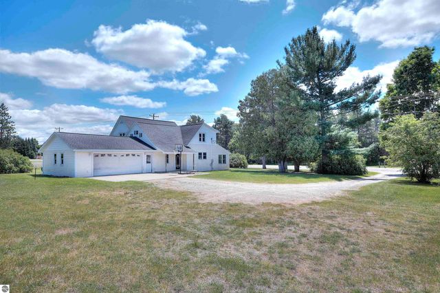 20682 Honor Highway, Interlochen, MI 49643
