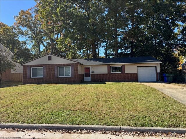 51 Crutchfield DR, Newport News, VA 23602