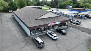 6020 Davison Road, Burton, MI 48509